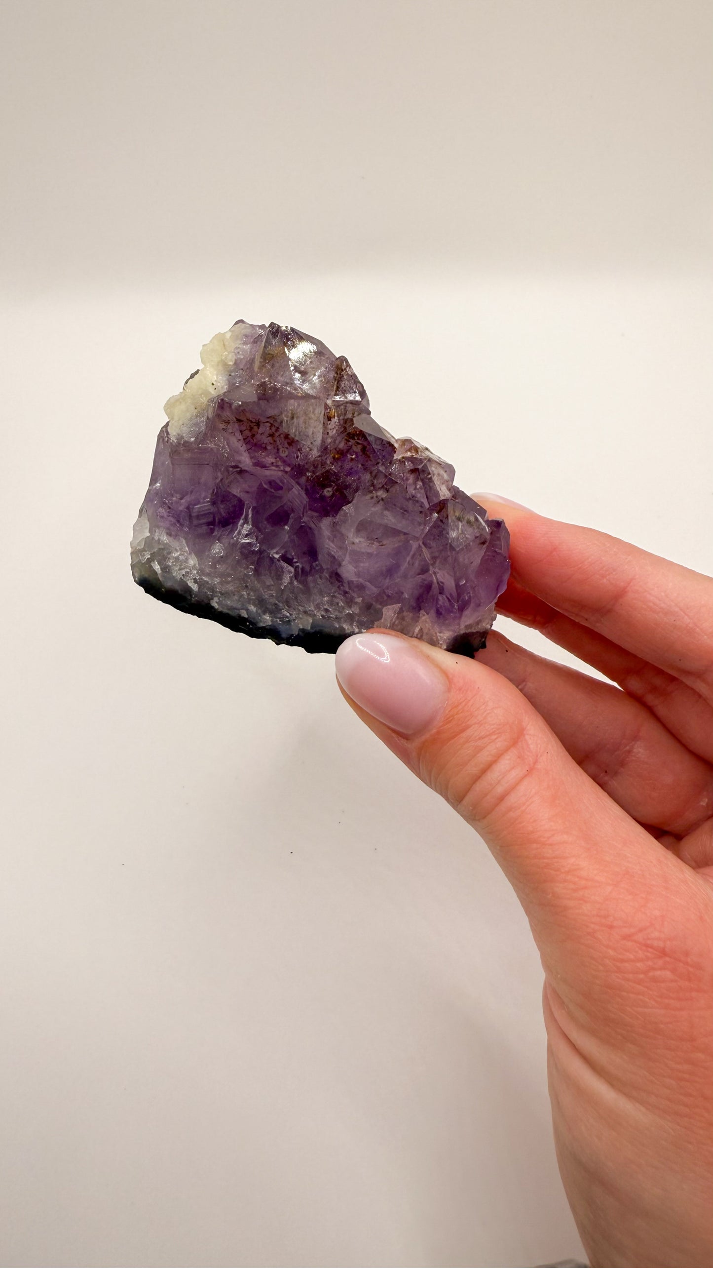 Amethyst - Druse / Stufe (Größe L)