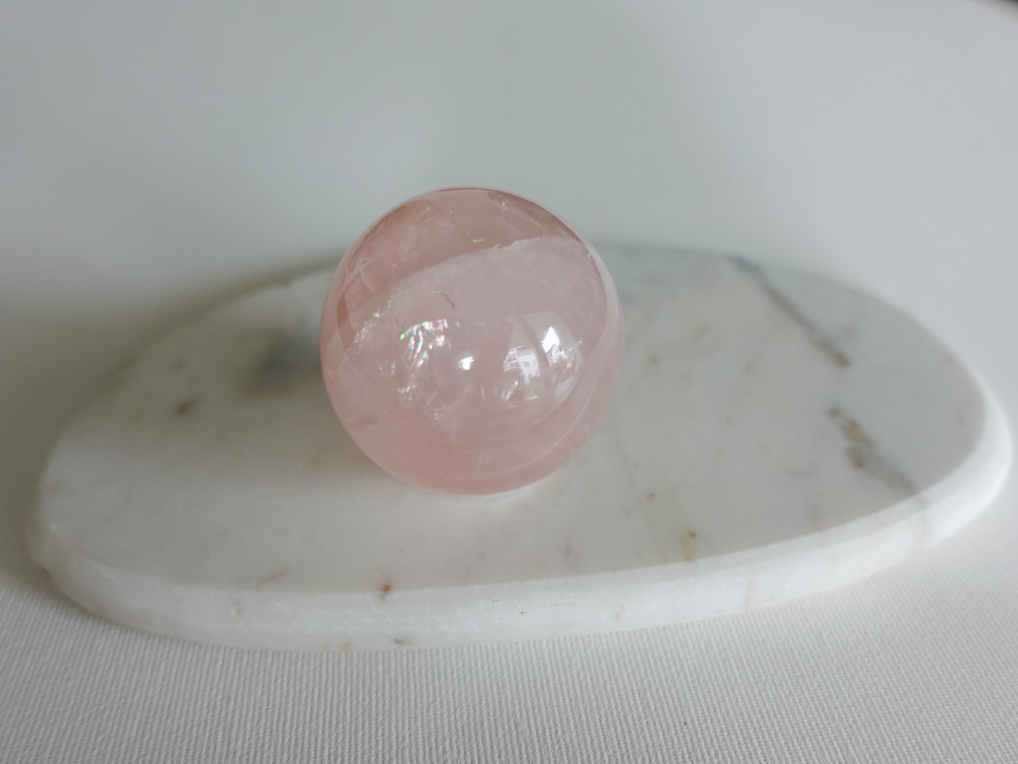 Rosenquarz Kugel - 59 mm