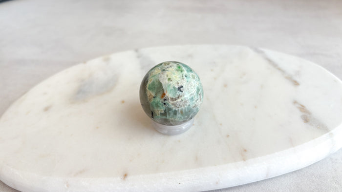 Grüner Mondstein (Garnierit) Kugel - verschiedene Größen