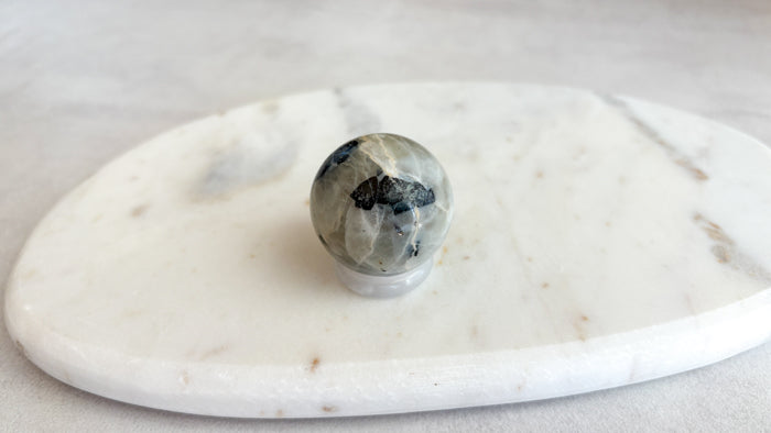 Grüner Mondstein (Garnierit) Kugel - verschiedene Größen