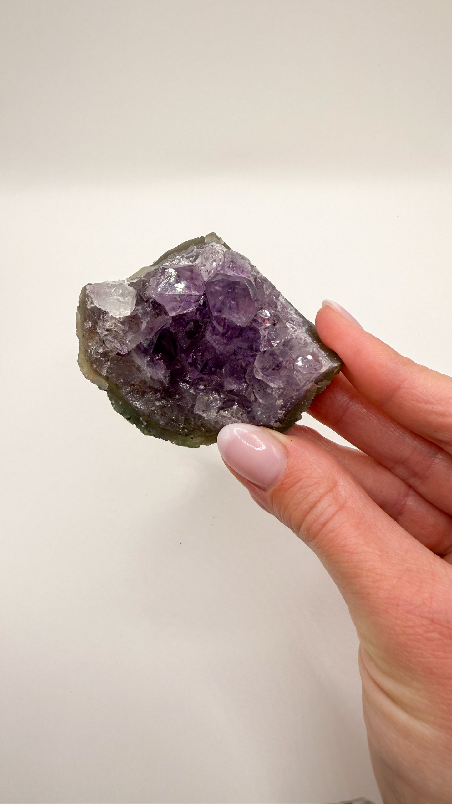 Amethyst - Druse / Stufe (Größe L)